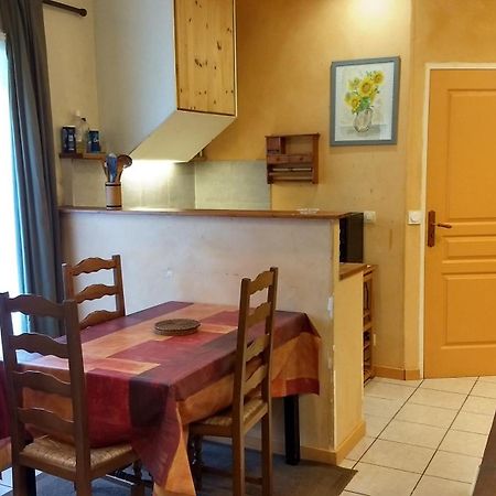 Logement Tranquille Et Frais Proche Gare Au Rdc Saumur Exterior photo